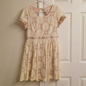 Gorgeous lace keyhole back dress with details